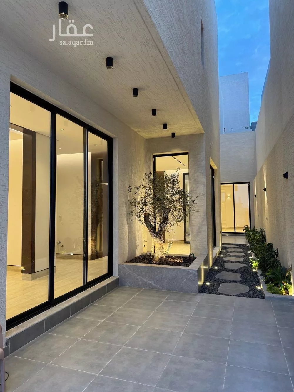 6 bedroom villa in Al Mahdiyyah 2