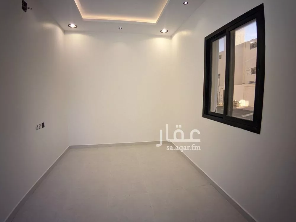 6 bedroom villa in Dhahrat Laban 7