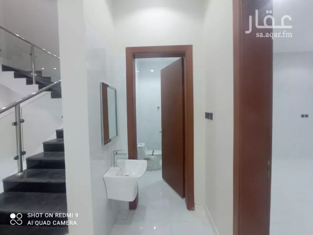 8 bedroom villa in Dhahrat Laban 9