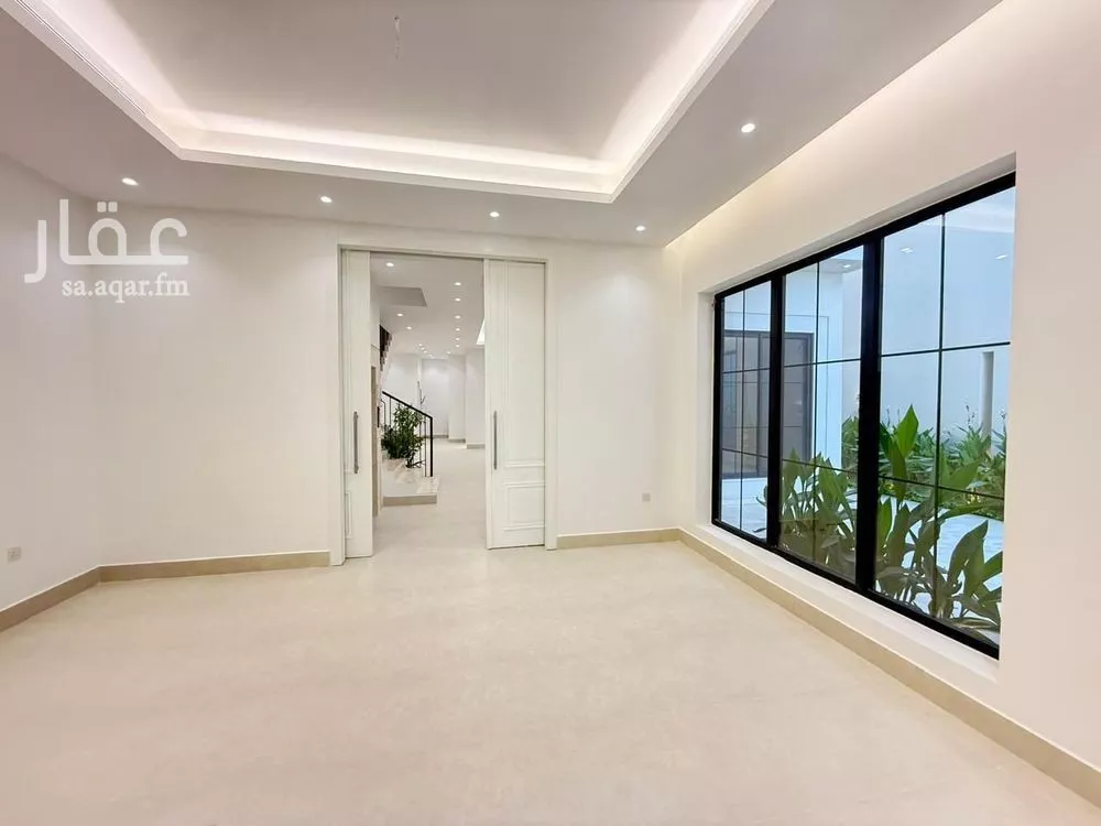 6 bedroom villa in Al Mahdiyyah 3