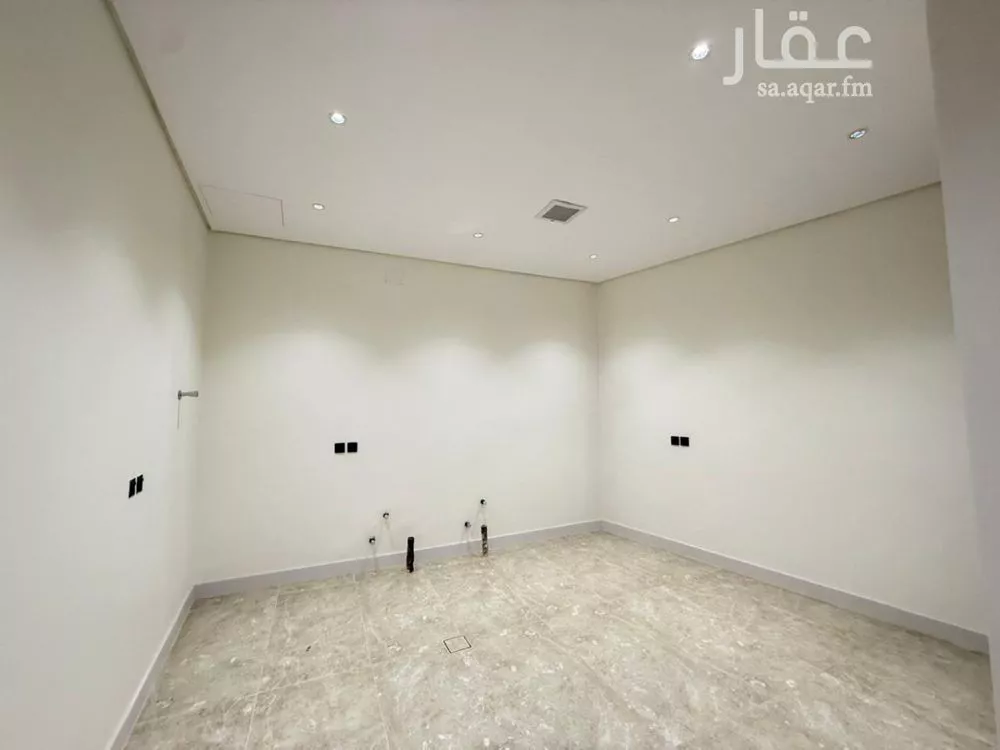 5 bedroom villa in Al Mahdiyyah 15