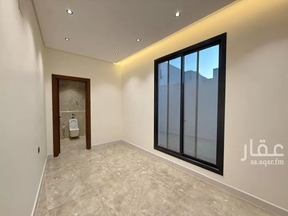 5 bedroom villa in Al Mahdiyyah 24