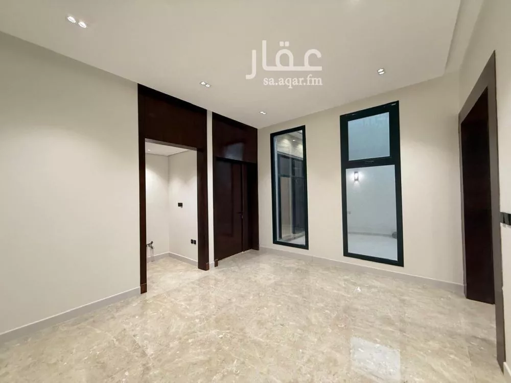5 bedroom villa in Al Mahdiyyah 8