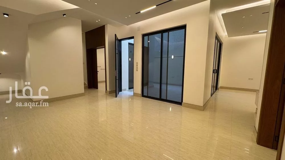 6 bedroom villa in Al Mahdiyyah 8