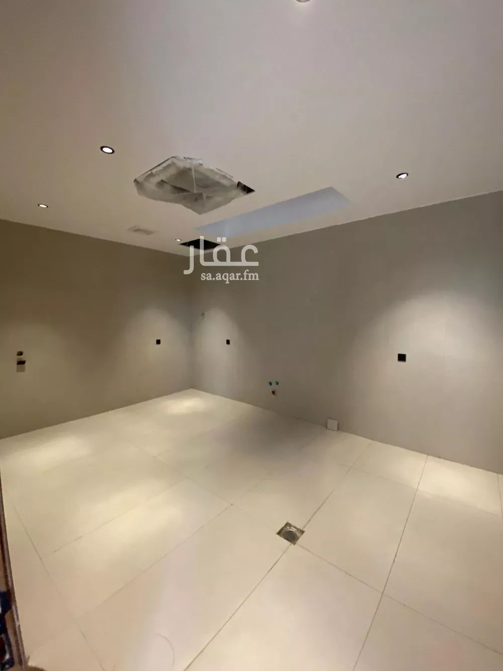 5 bedroom villa in Al Mahdiyyah 17