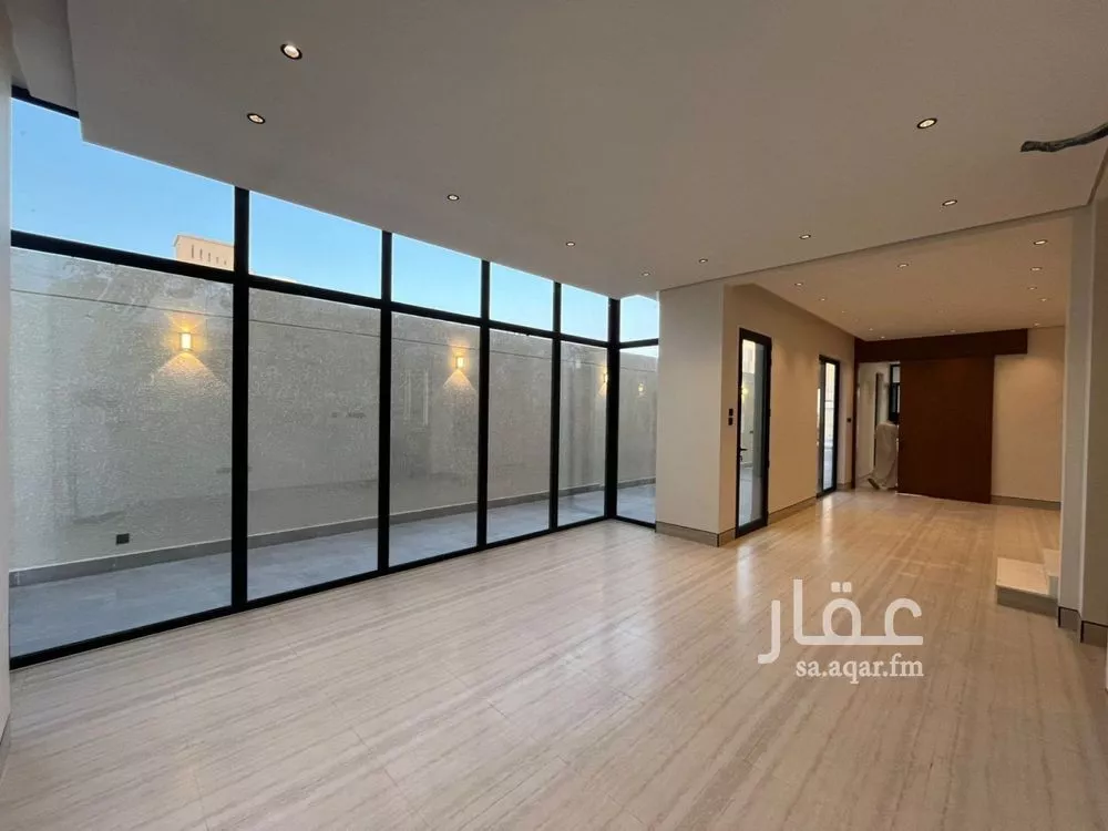 فيلا 6 غرف في المهدية 5