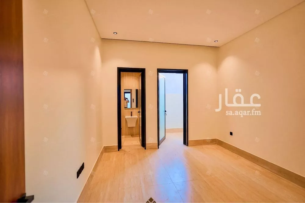 5 bedroom villa in Al Mahdiyyah 27
