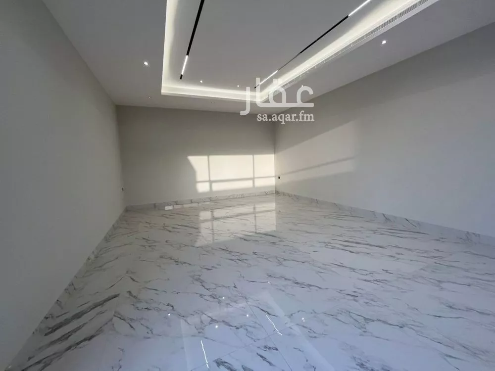 5 bedroom villa in Al Mahdiyyah 13