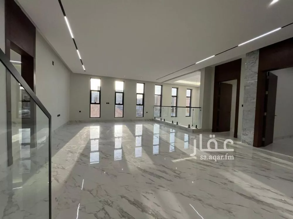 5 bedroom villa in Al Mahdiyyah 17