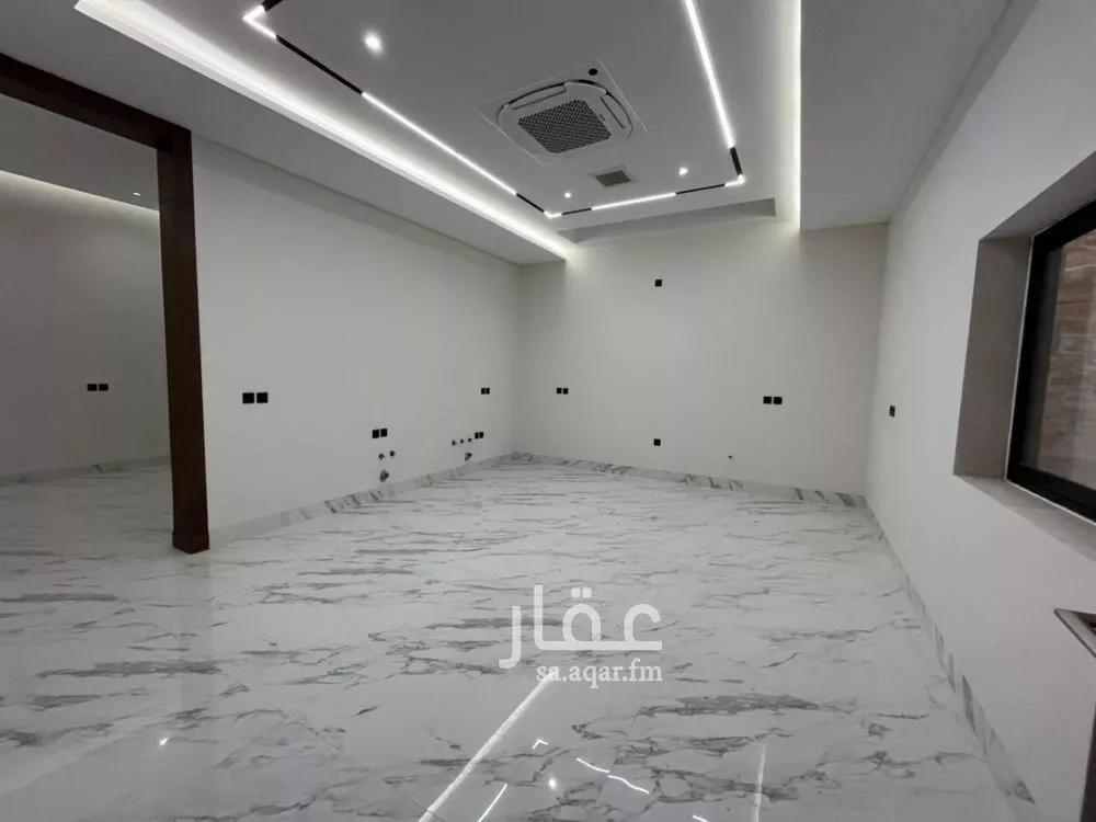 5 bedroom villa in Al Mahdiyyah 23