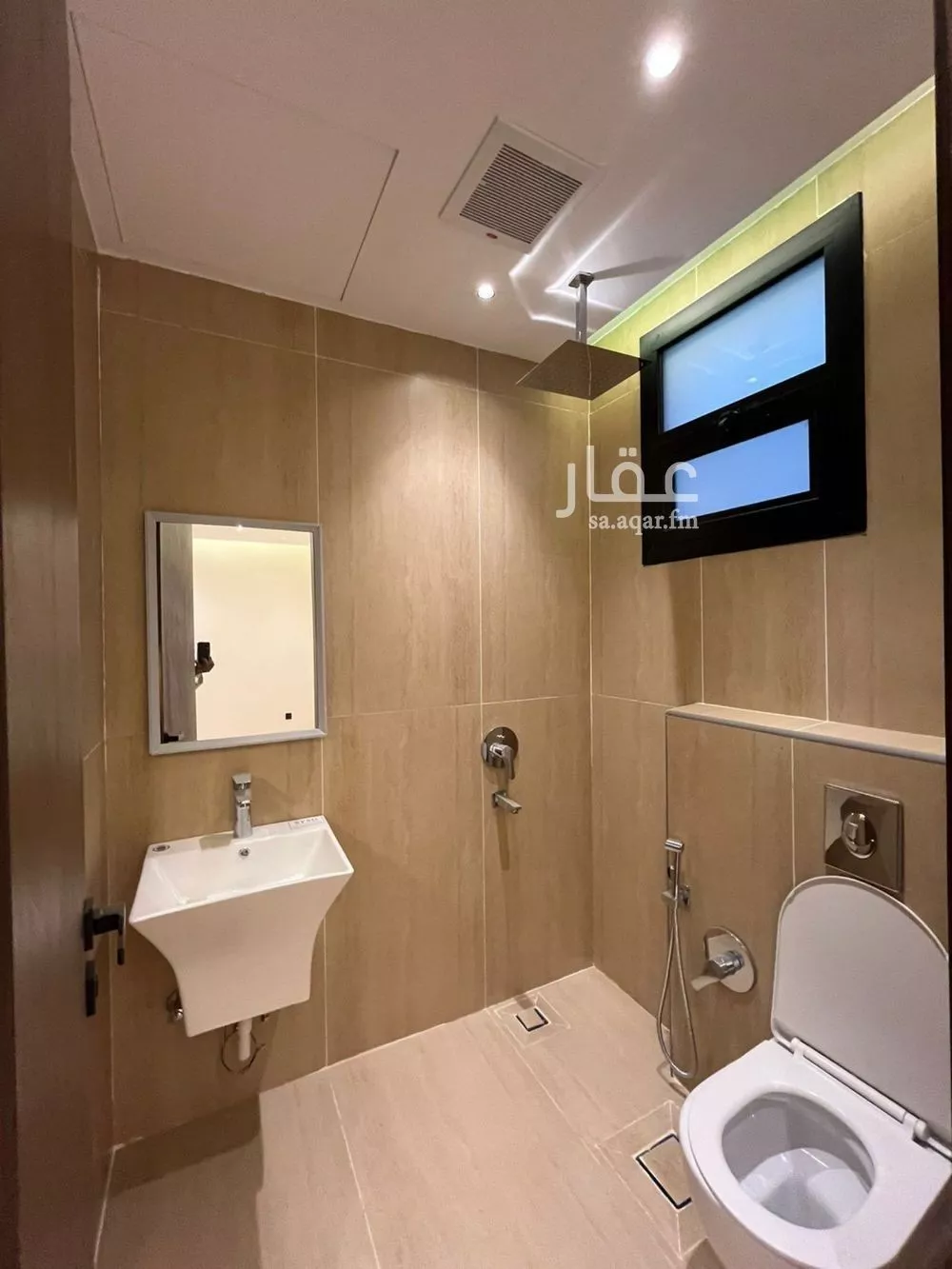 5 bedroom villa in Al Mahdiyyah 23