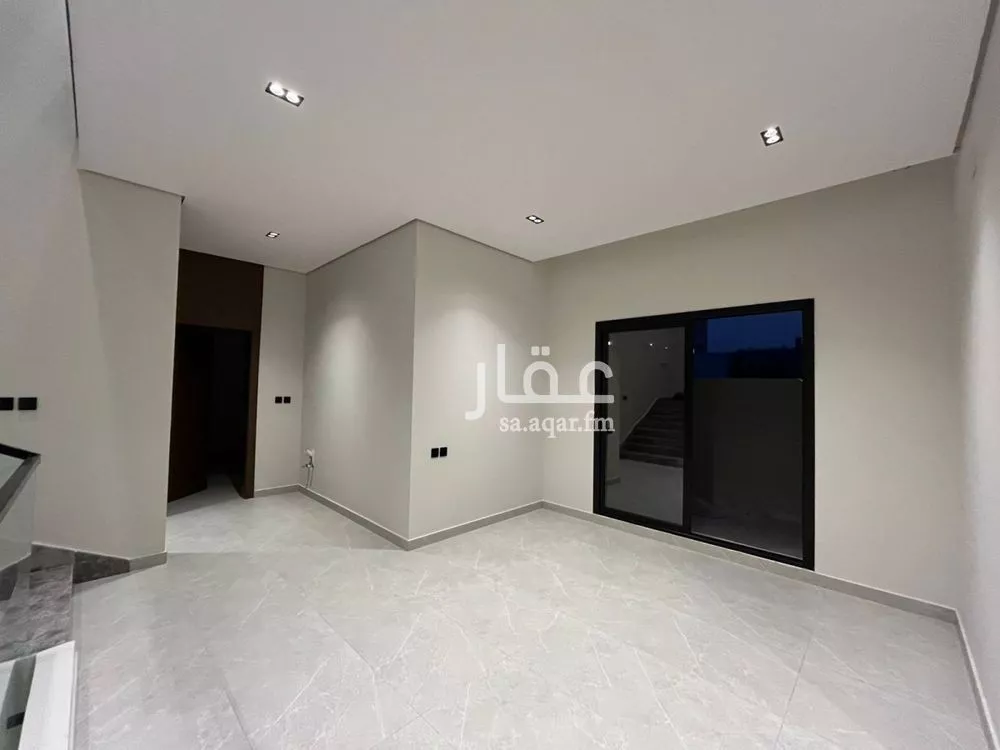 6 bedroom villa in Al Mahdiyyah 15