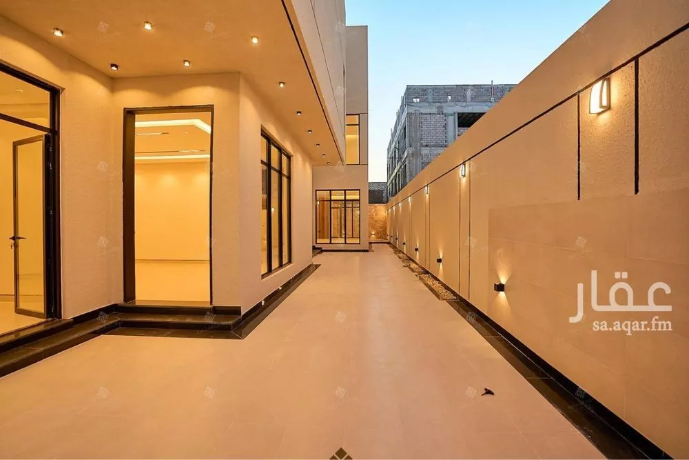 5 bedroom villa in Al Mahdiyyah 2
