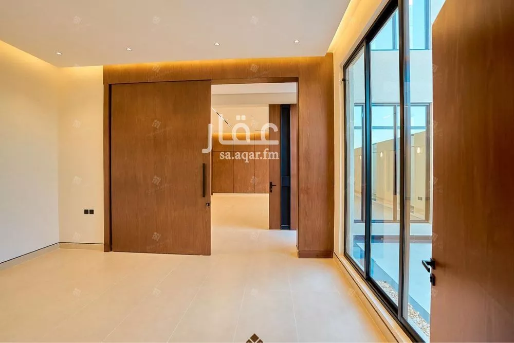5 bedroom villa in Al Mahdiyyah 12