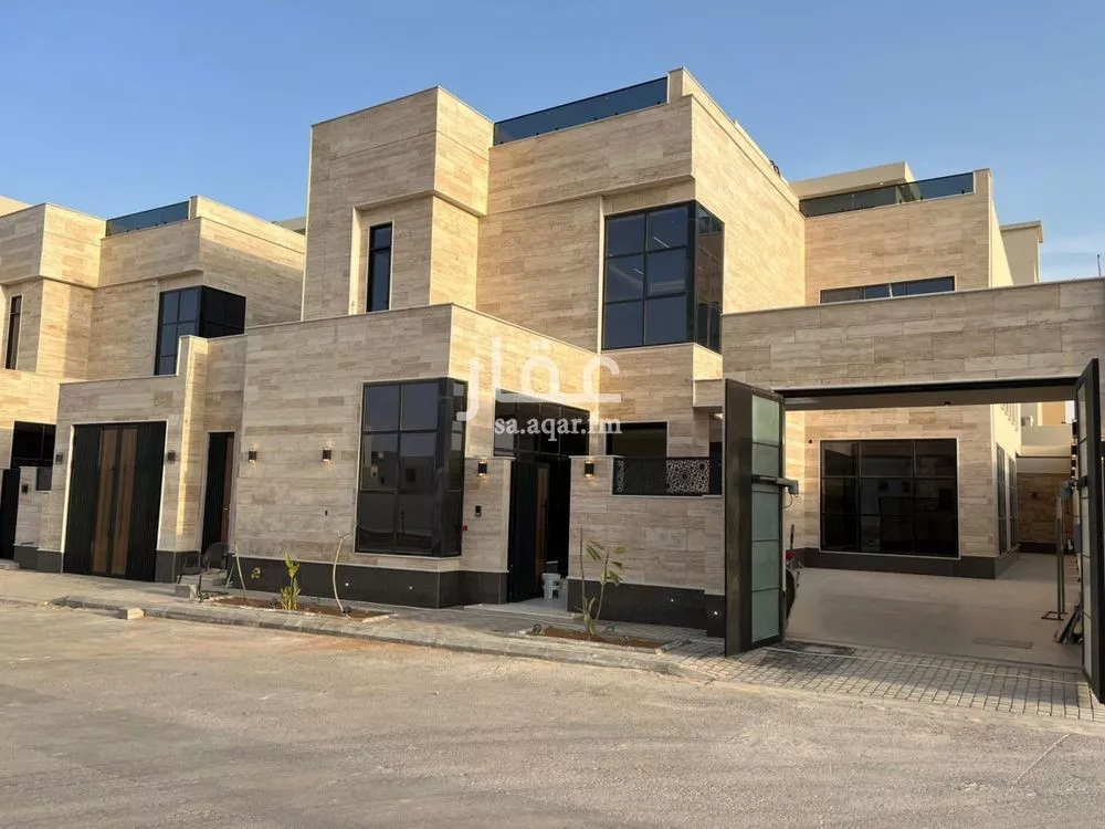6 bedroom villa in Al Mahdiyyah 2