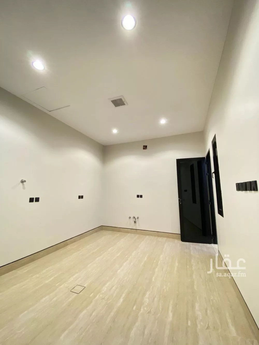 4 bedroom villa in Al Mahdiyyah 10