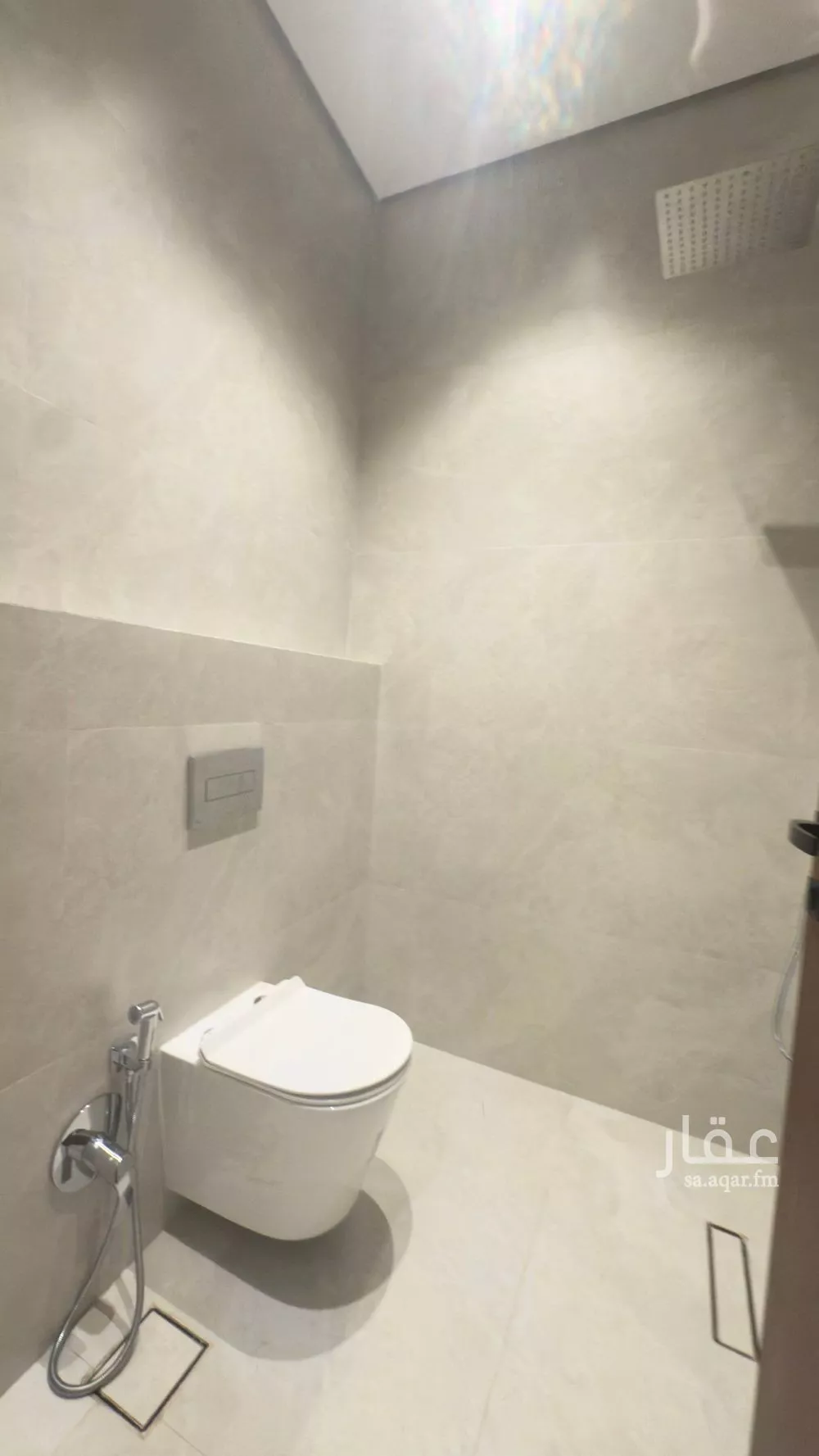 5 bedroom villa in Al Janadriyah 19