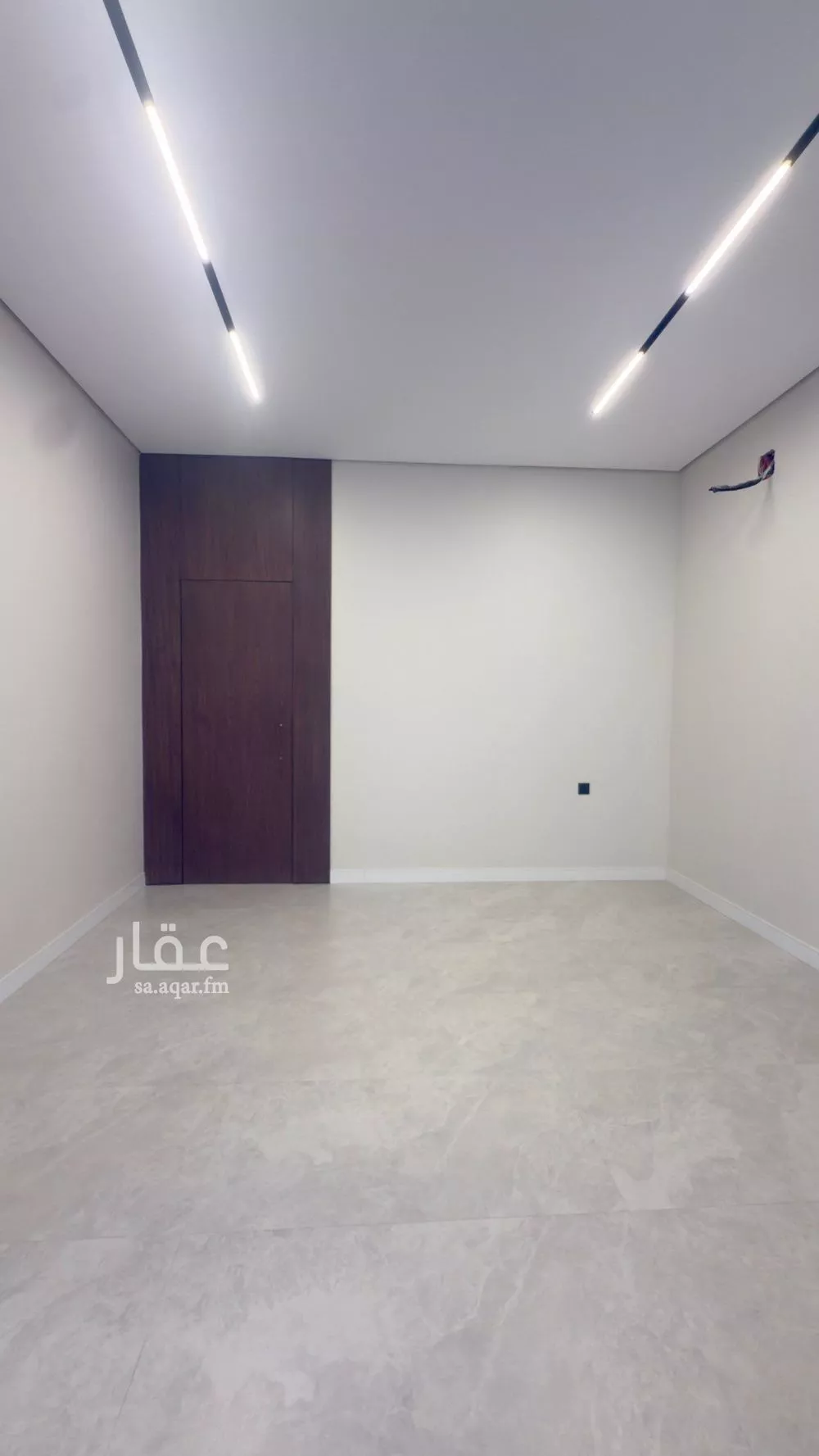 5 bedroom villa in Al Janadriyah 5
