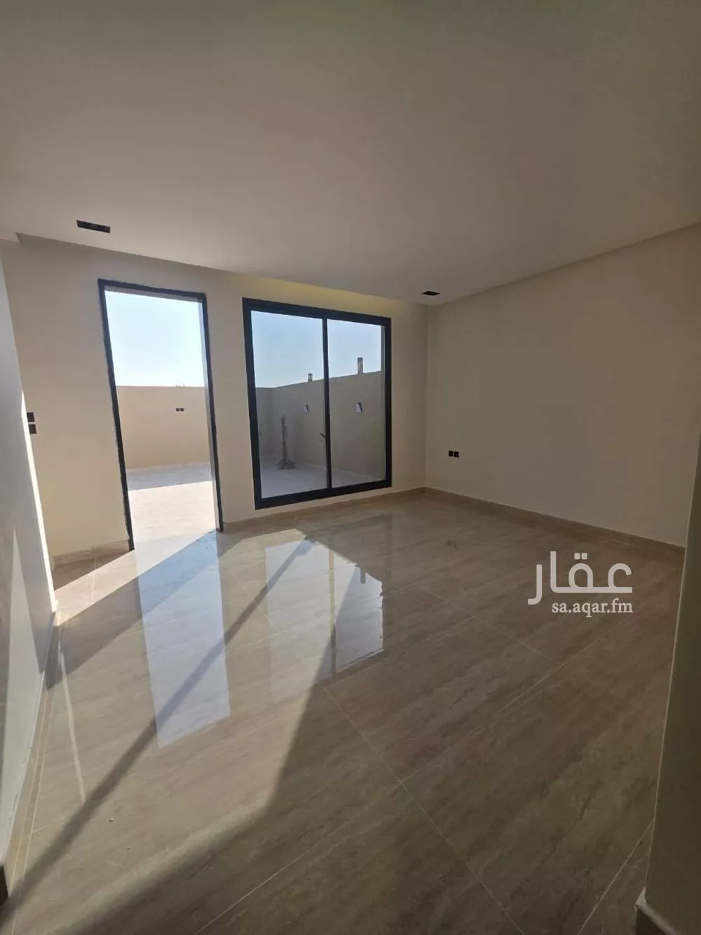 فيلا 8 غرف في طويق 15