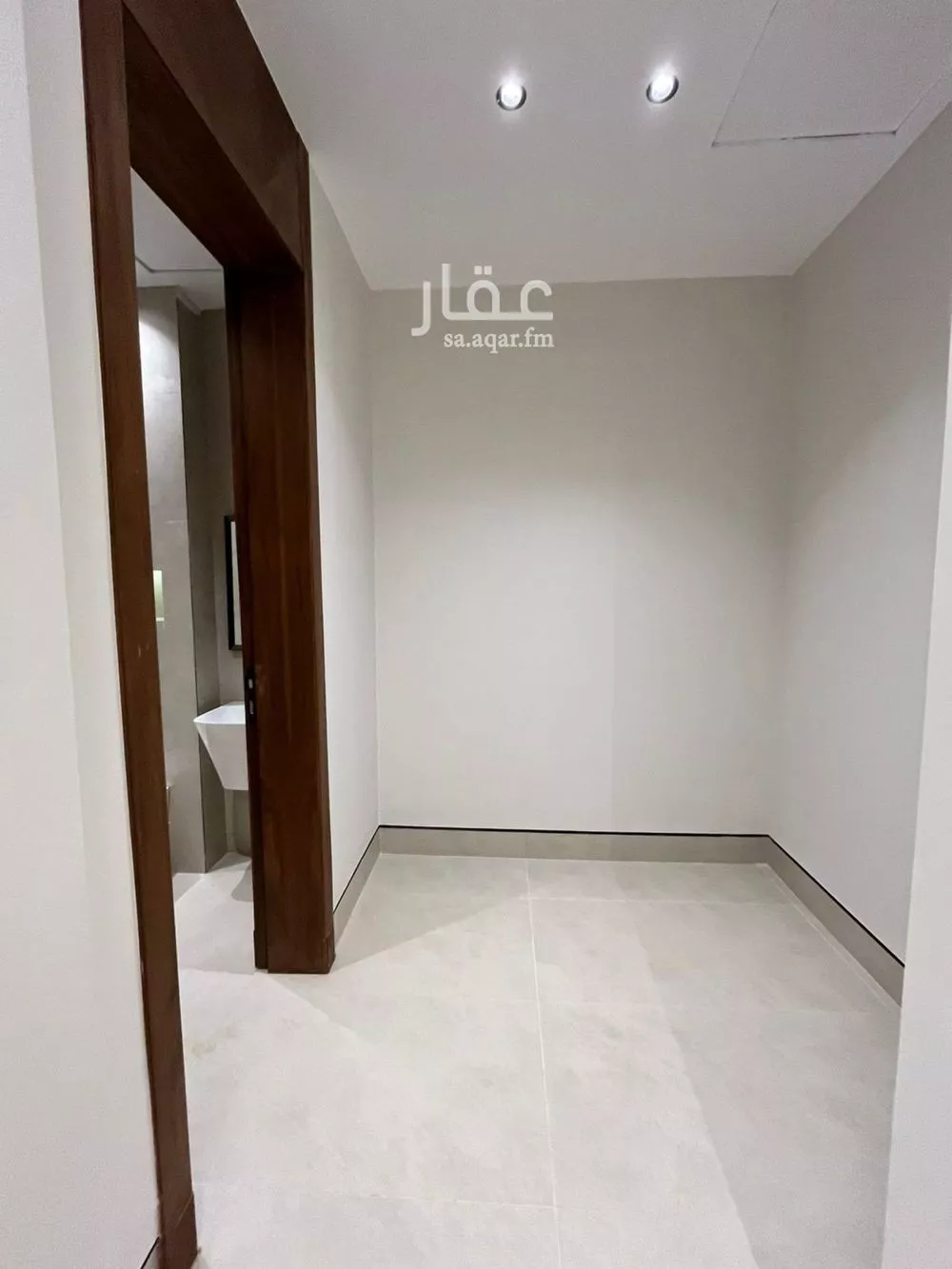فيلا 3 غرف في المهدية 5