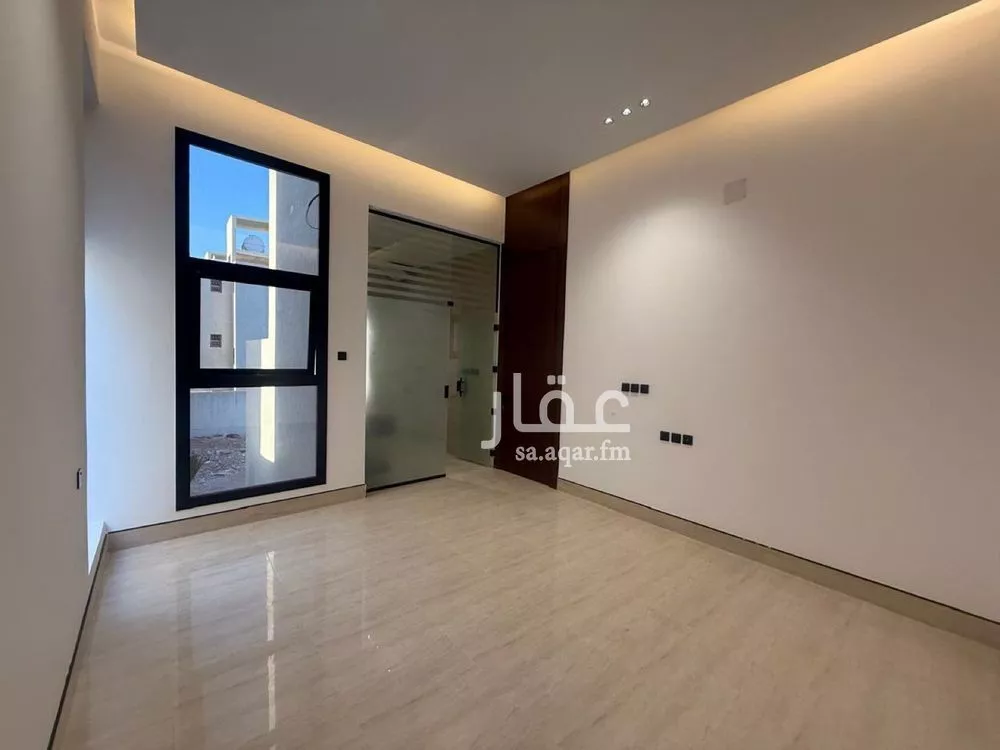 4 bedroom villa in Al Mahdiyyah 10