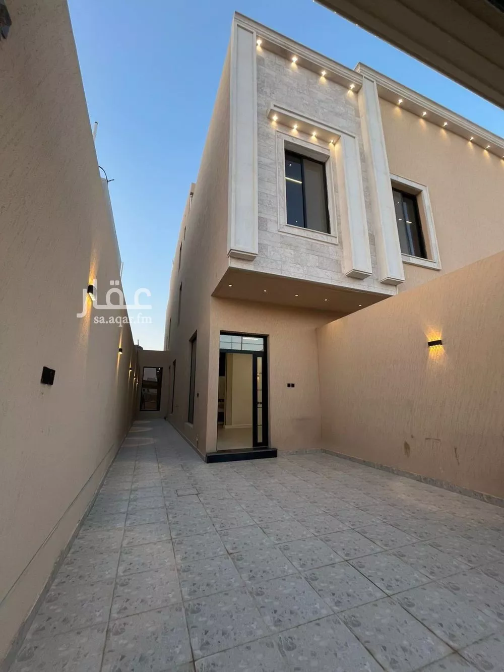4 bedroom villa in Al Janadriyah 2