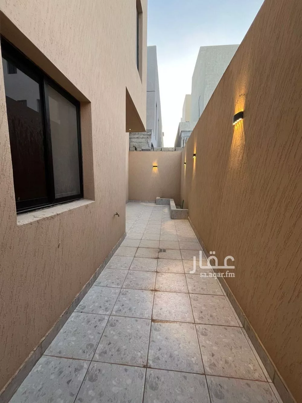 4 bedroom villa in Al Janadriyah 17
