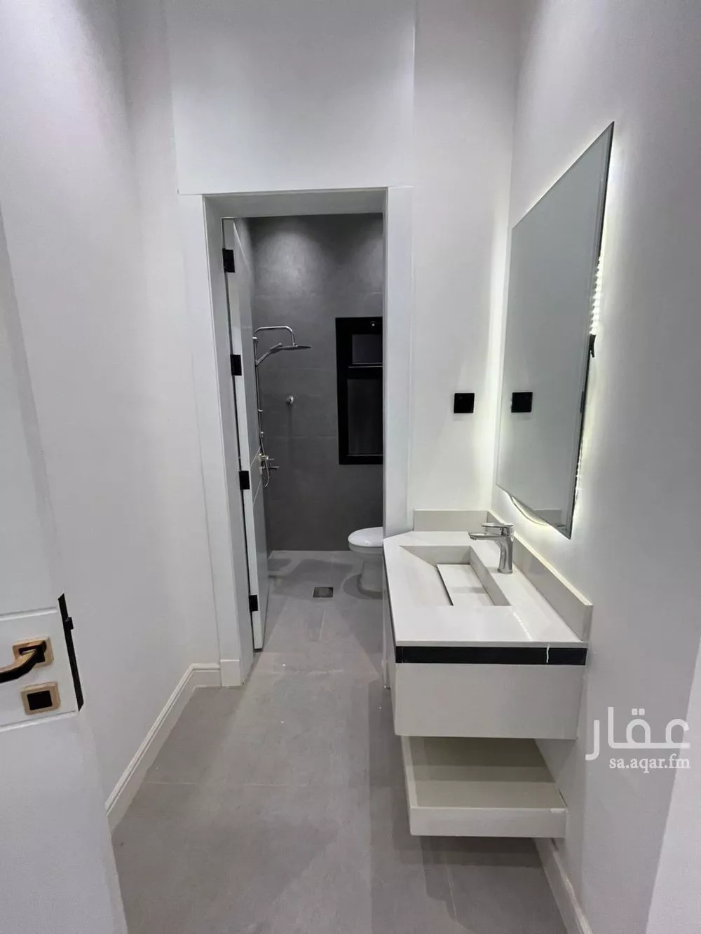 4 bedroom villa in Al Janadriyah 22