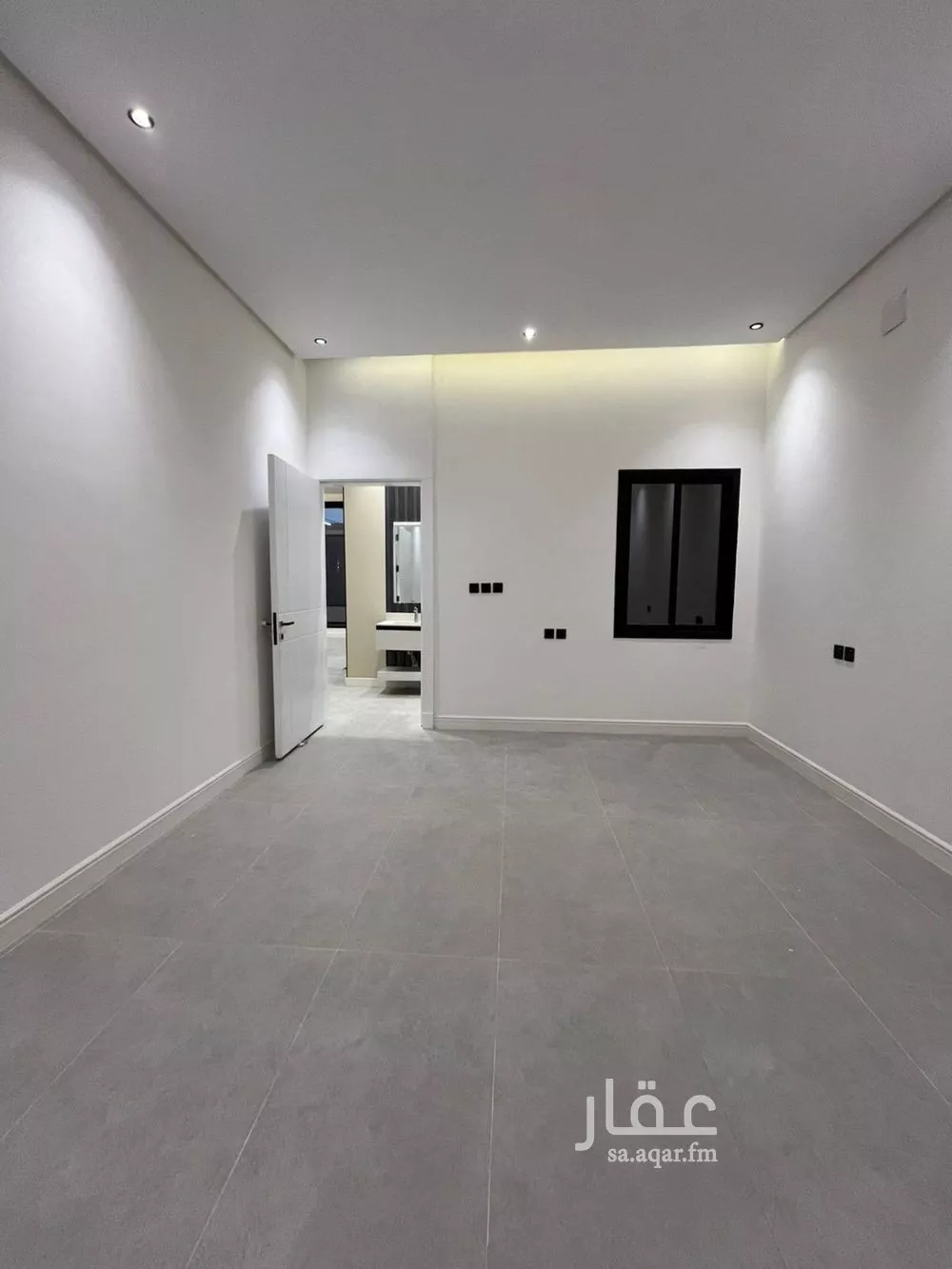 4 bedroom villa in Al Janadriyah 6