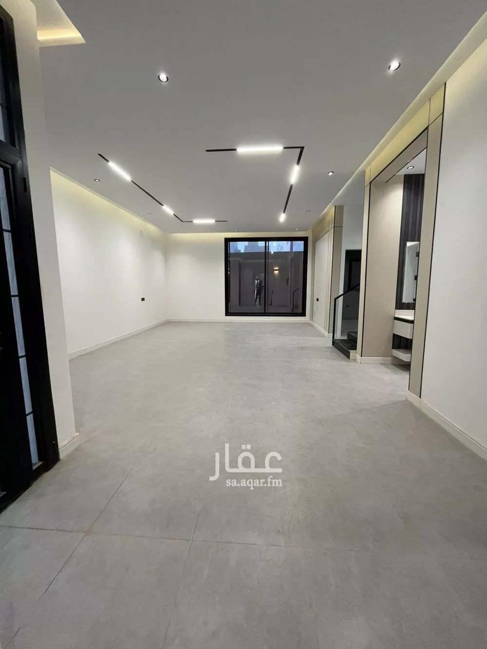 4 bedroom villa in Al Janadriyah 8