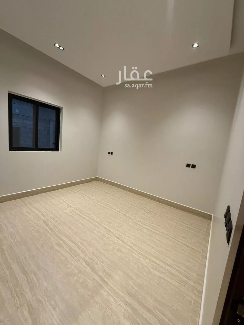 فيلا 3 غرف في العارض 2
