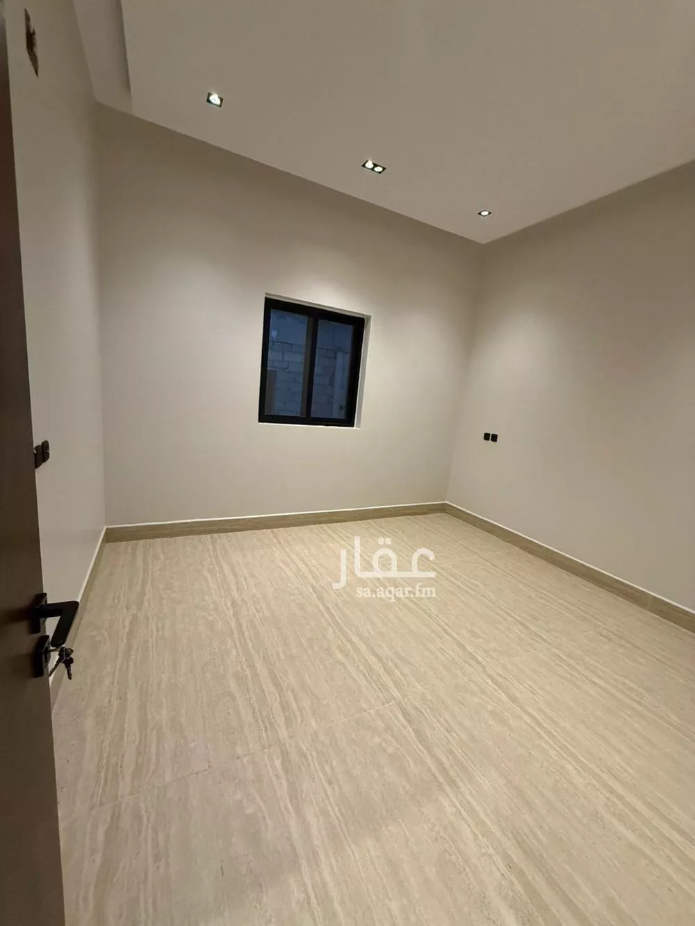 فيلا 3 غرف في العارض 11