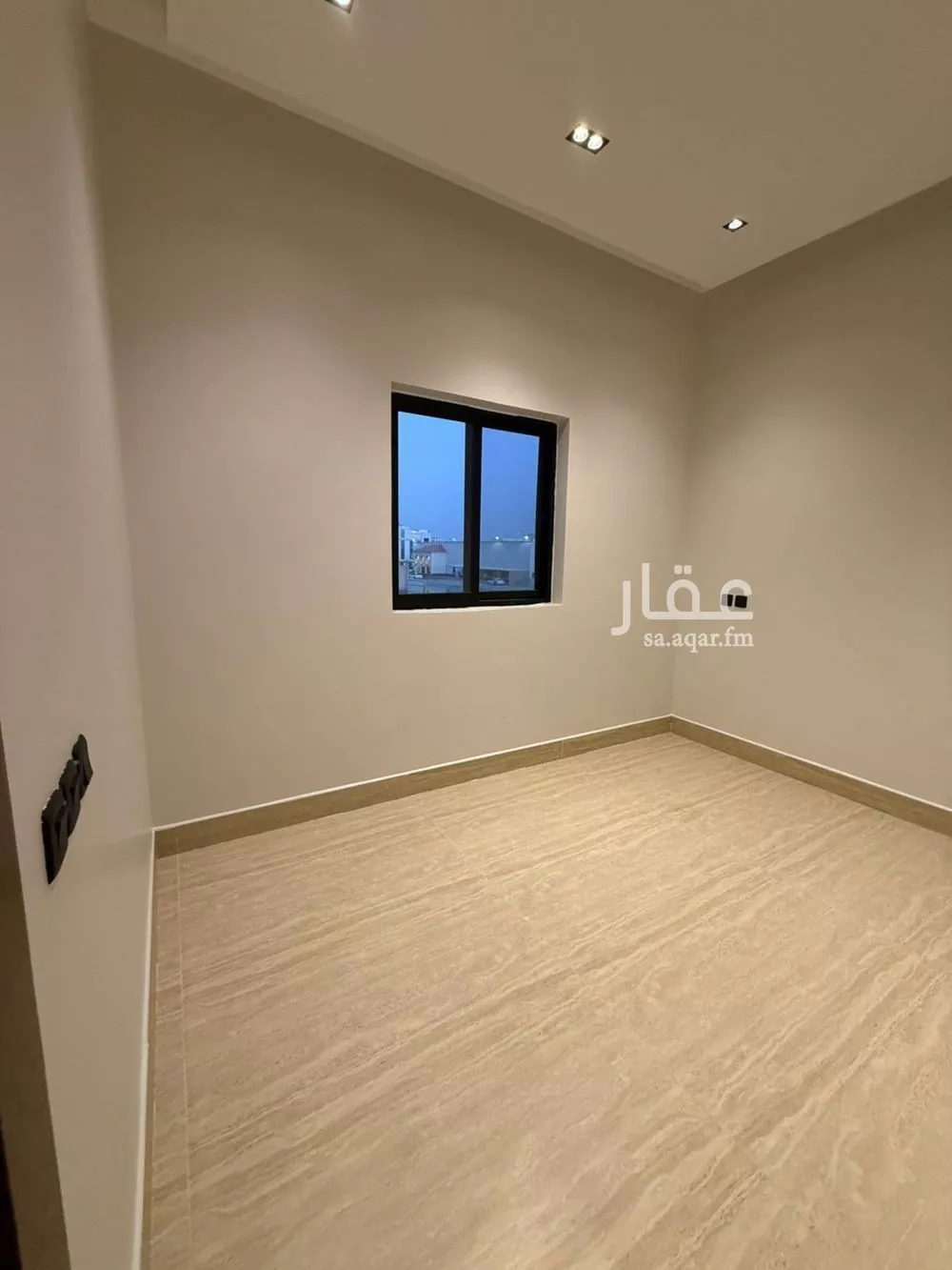 فيلا 3 غرف في العارض 7
