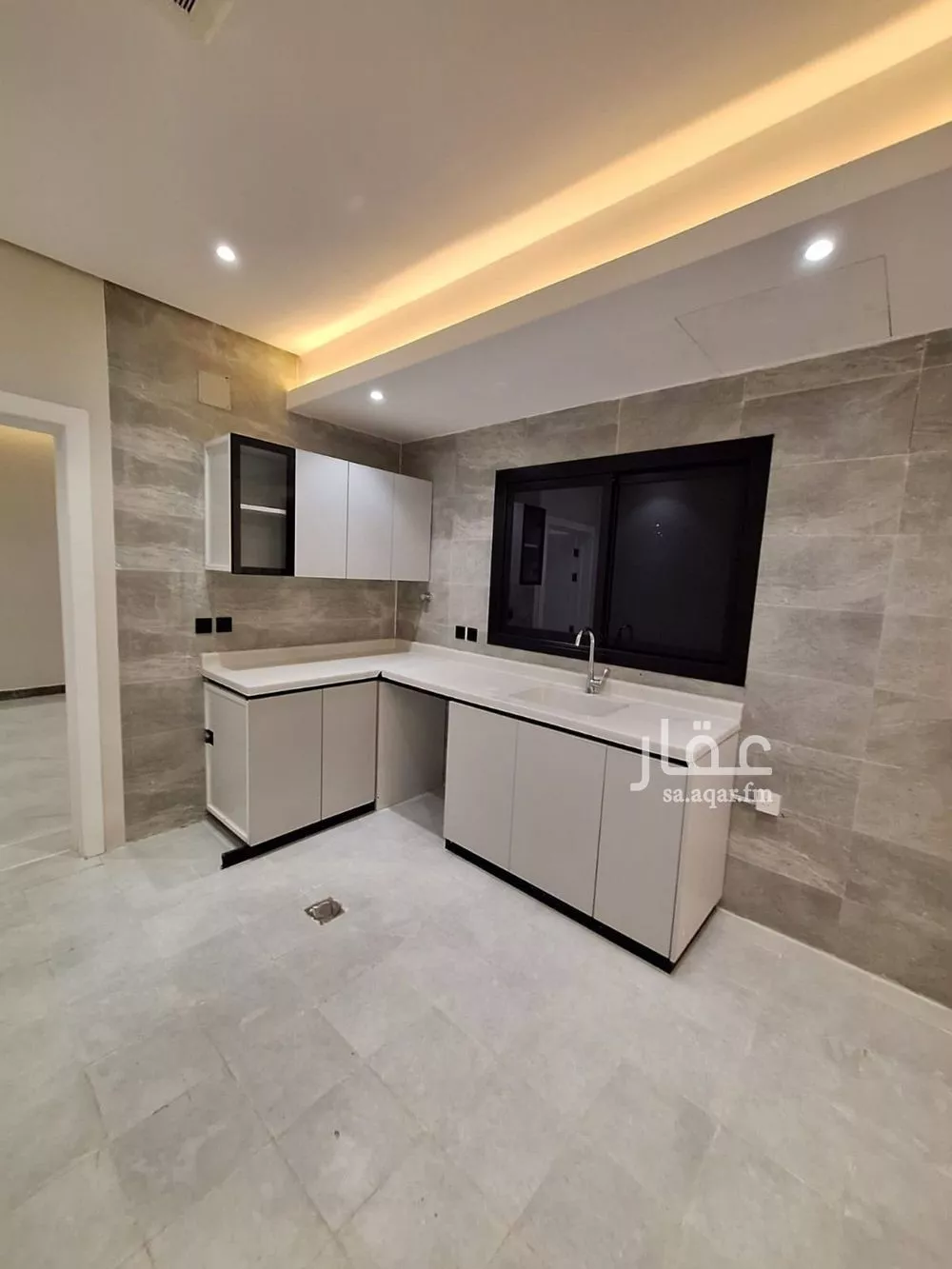 2 bedroom floor in Al Munsiyah 15