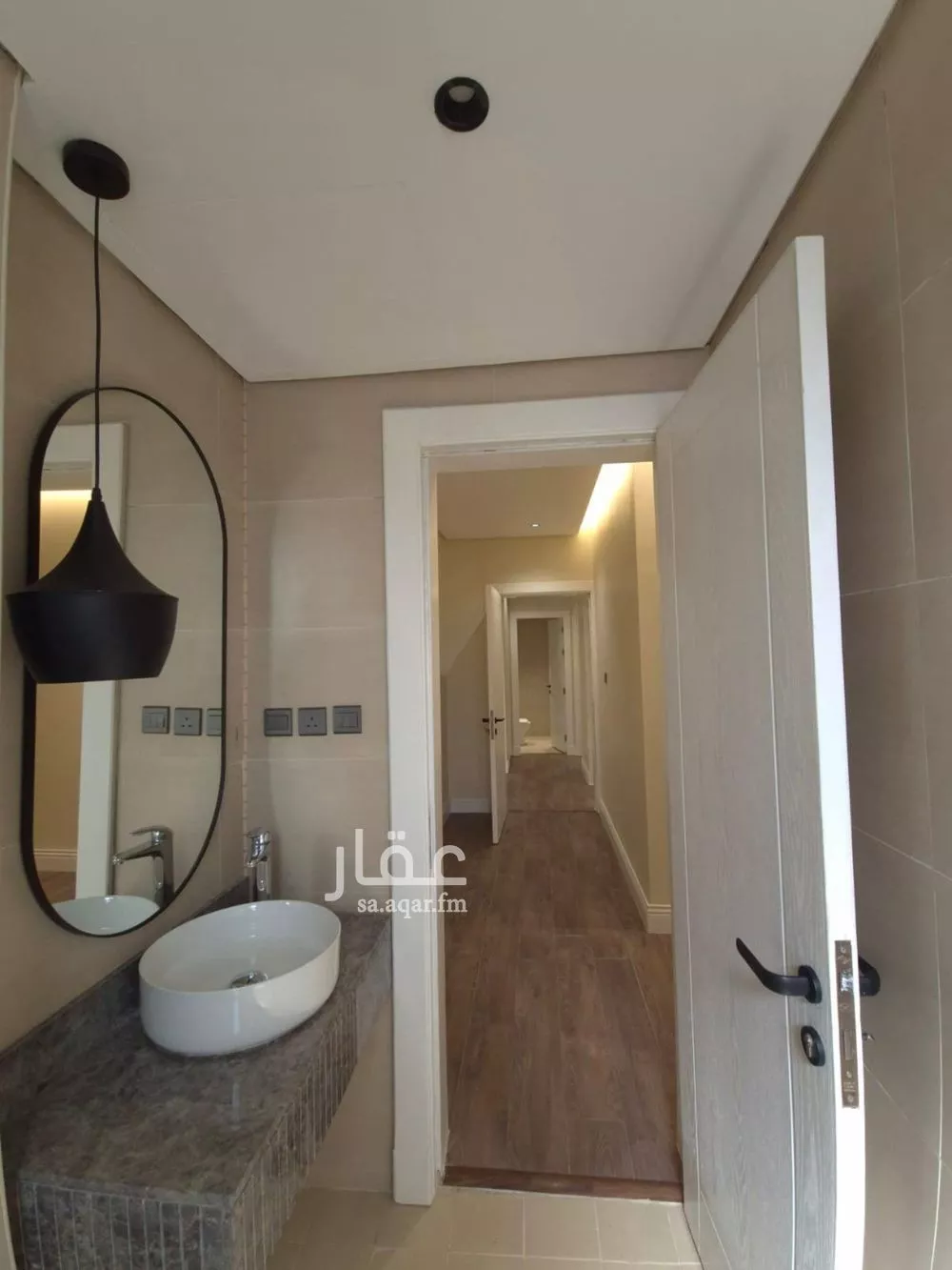 3 bedroom apartment in Al Malqa 6