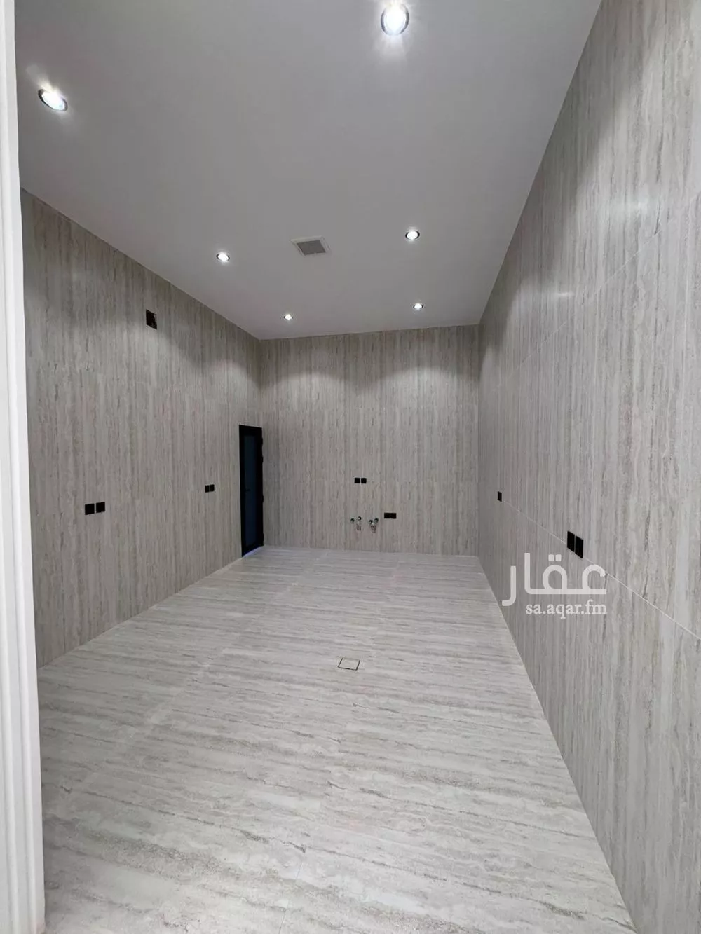 5 bedroom villa in Al Mahdiyyah 3