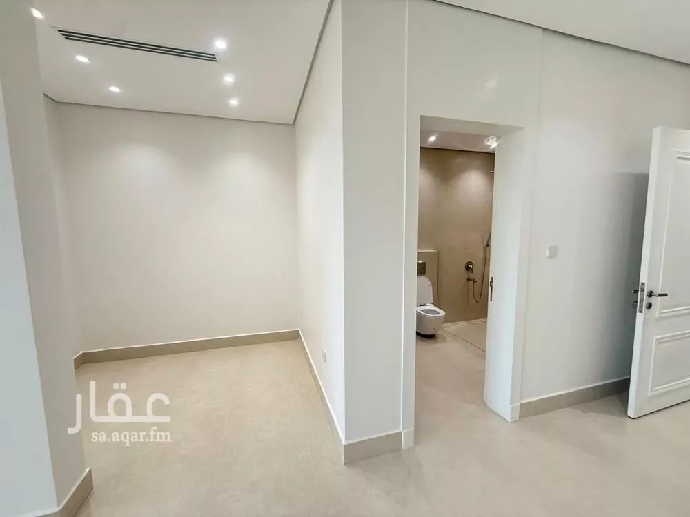 6 bedroom villa in Al Mahdiyyah 16