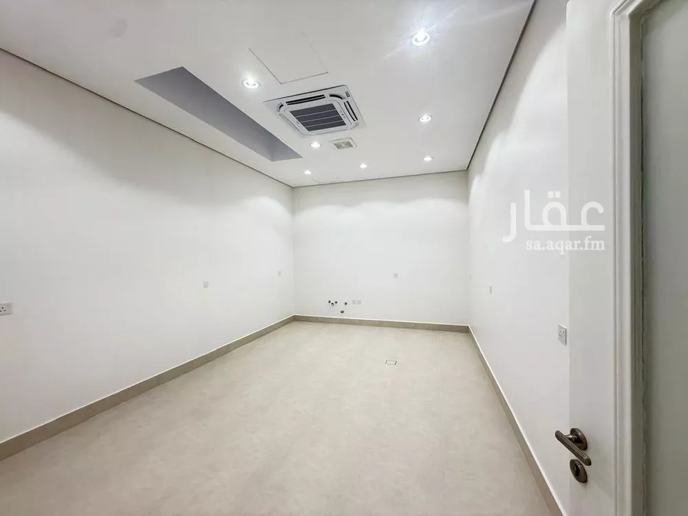 6 bedroom villa in Al Mahdiyyah 7