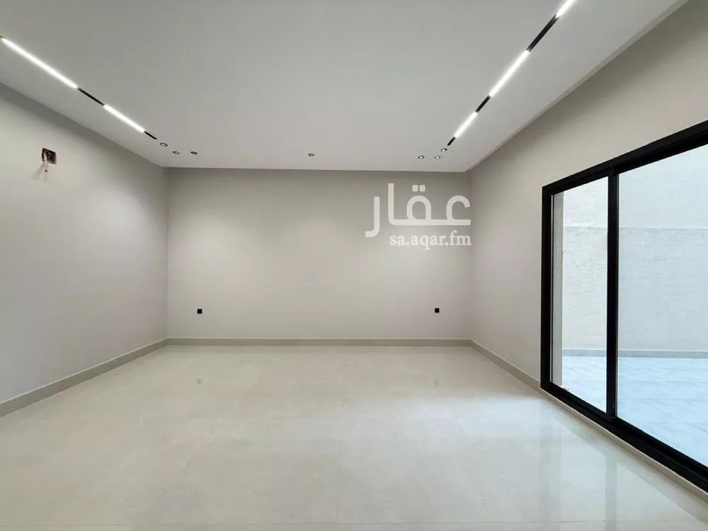 6 bedroom villa in Al Mahdiyyah 12
