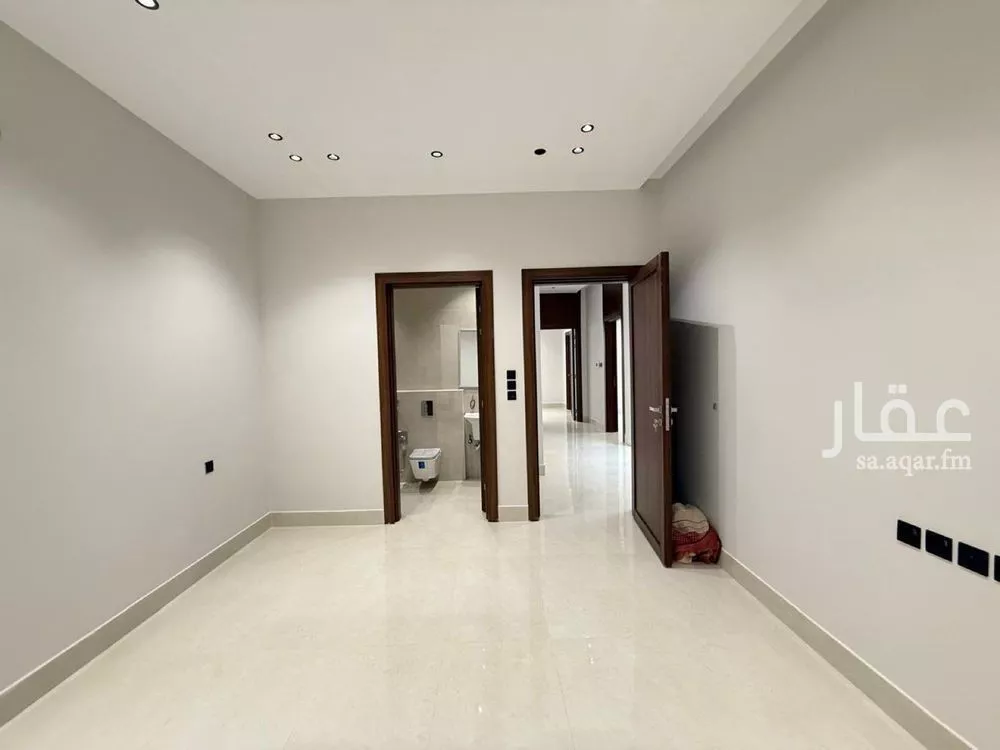 6 bedroom villa in Al Mahdiyyah 23