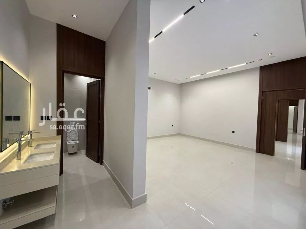 6 bedroom villa in Al Mahdiyyah 9