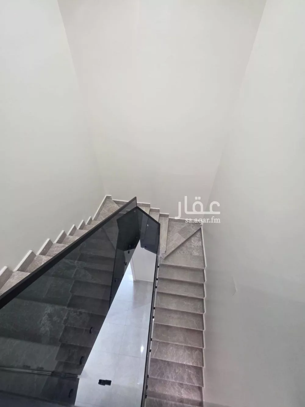 فيلا 7 غرف في الرمال 9