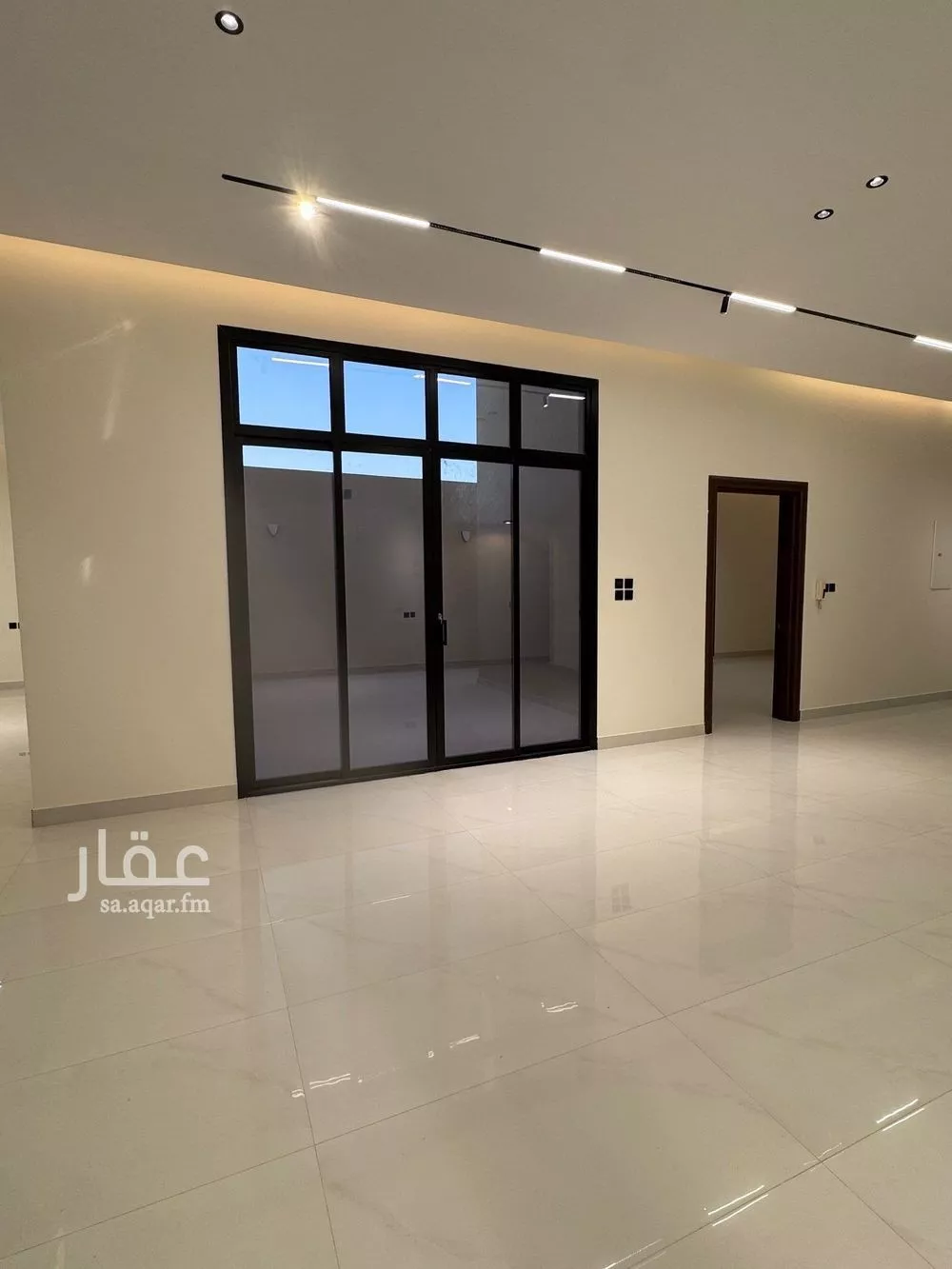 6 bedroom villa in Al Mahdiyyah 2