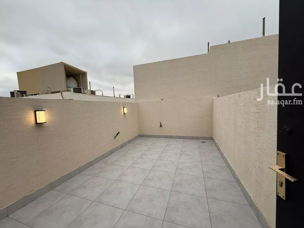 6 bedroom villa in Al Mahdiyyah 9