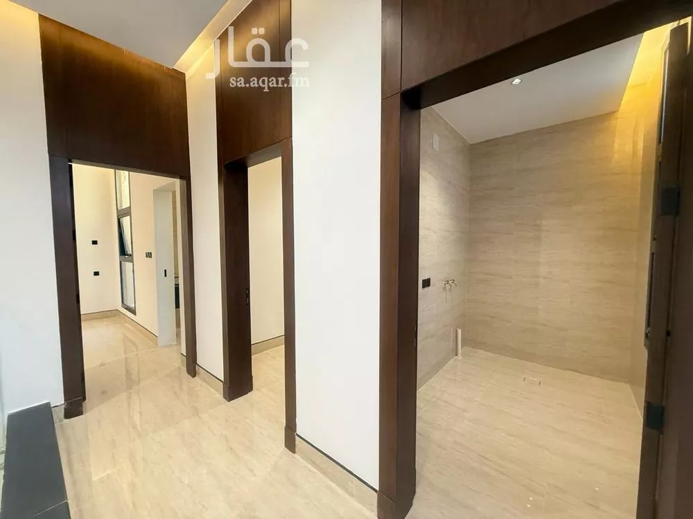 4 bedroom villa in Al Mahdiyyah 3