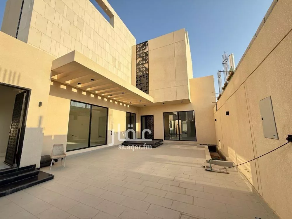 5 bedroom villa in Al Mahdiyyah 20