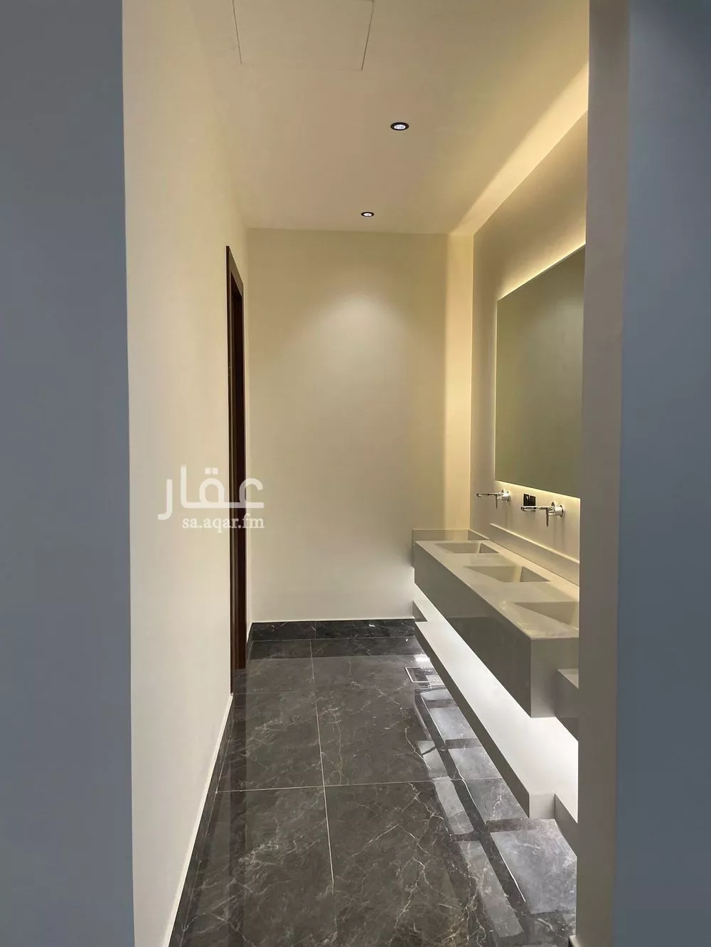 6 bedroom villa in Al Mahdiyyah 17