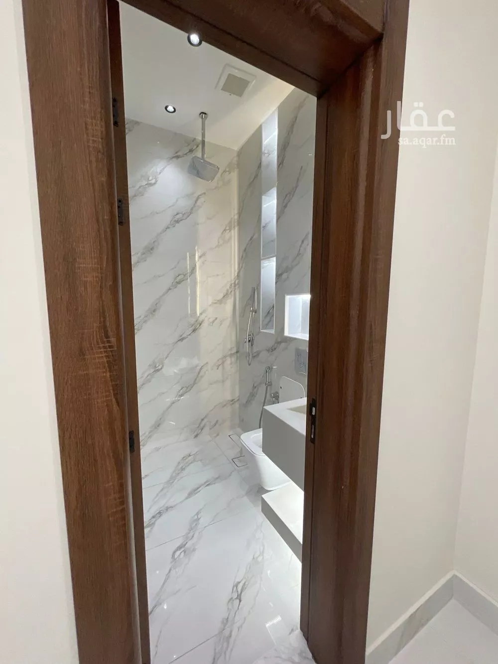 6 bedroom villa in Al Mahdiyyah 22