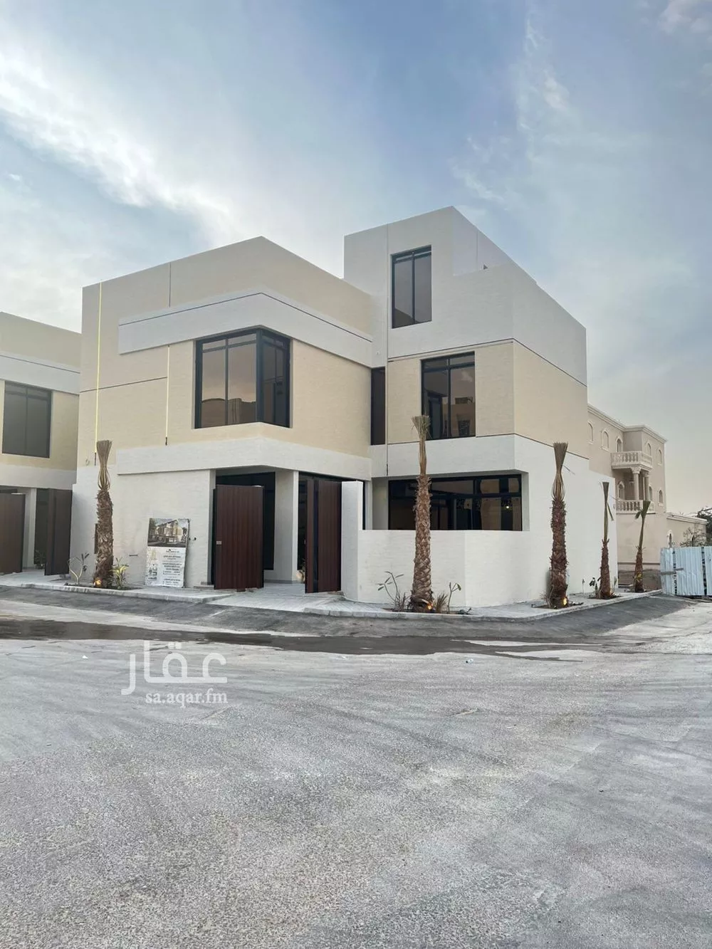 6 bedroom villa in Al Mahdiyyah 2