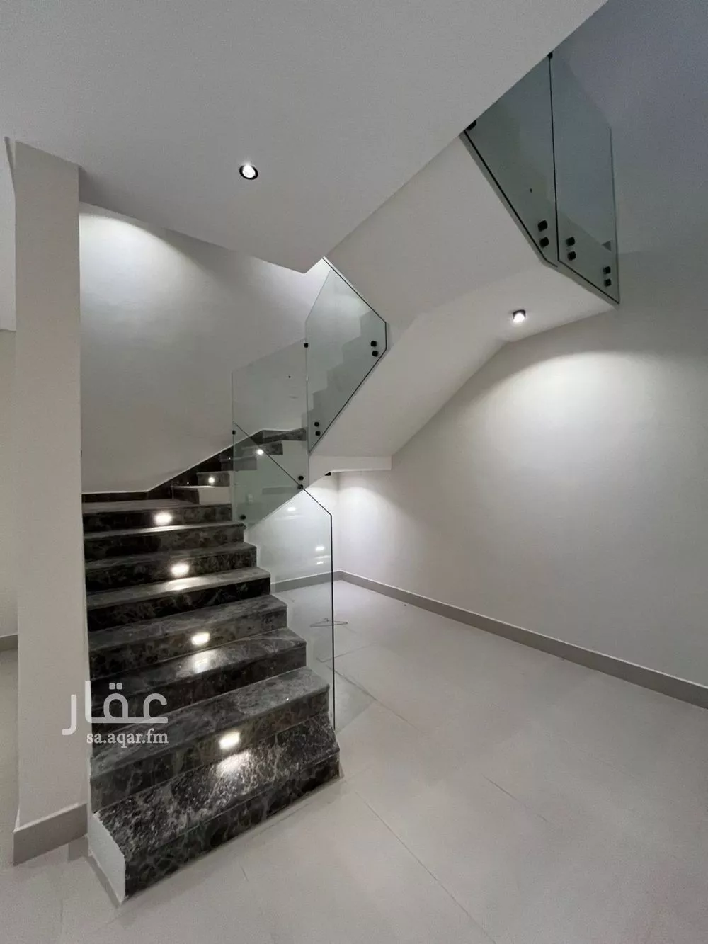 5 bedroom villa in Al Mahdiyyah 12